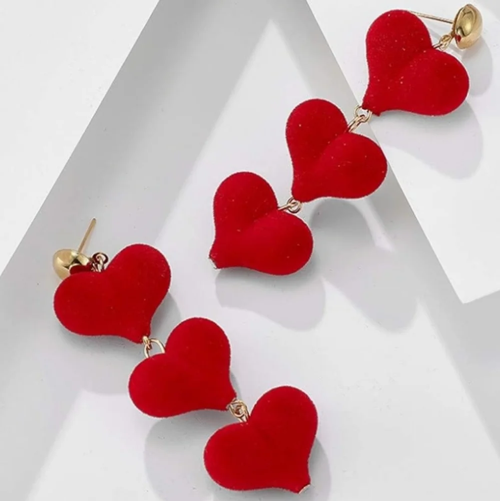 Heart Statement Earrings for Women Ear Earrings Studded Gold Three Earrings NWT - Picture 6 of 7